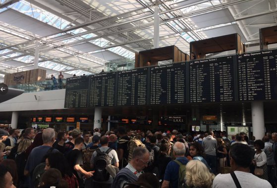 Au anulat 130 de zboruri și au evacuat pasageri la aeroportul din München
